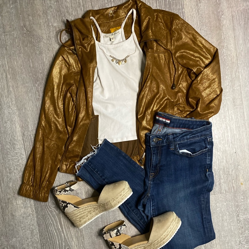 Ruby Rd. Lightweight Metallic Zip-up Jacket - Picture 2 of 11